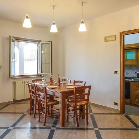 Apartment Nice In Davoli Marina With 2 Bedrooms And Wifi