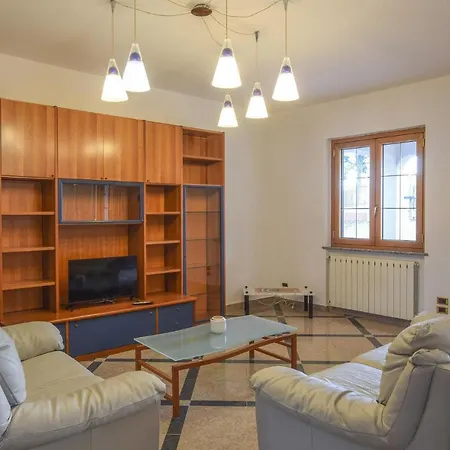 Nice In Davoli Marina With 2 Bedrooms And Wifi Apartment *