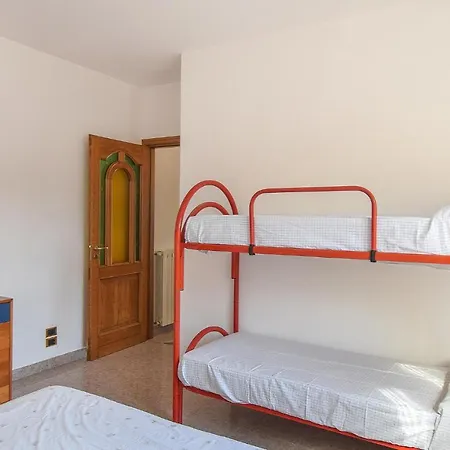 Nice In Davoli Marina With 2 Bedrooms And Wifi Apartment *